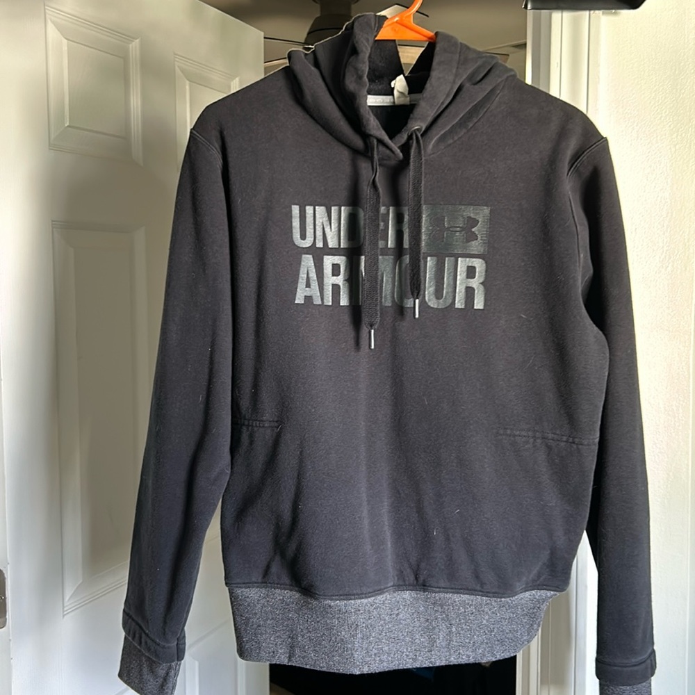 Under armour sweatshirt